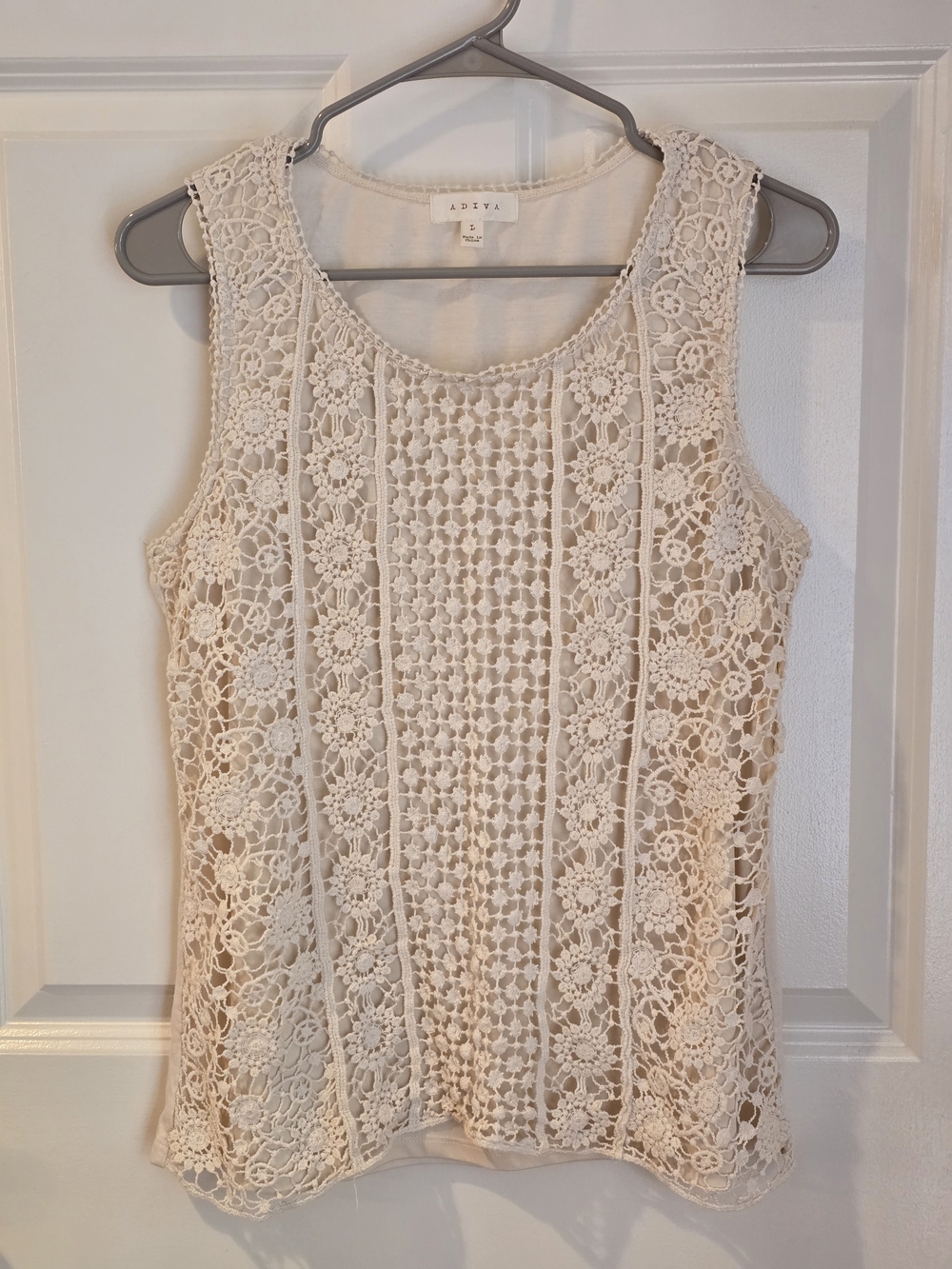 Adiva Cream Crochet Lace Sleeveless Camisole